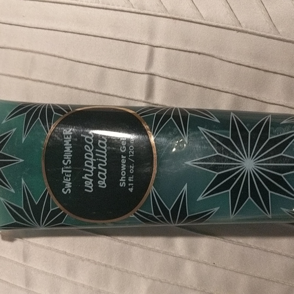 NWT Shower Gel